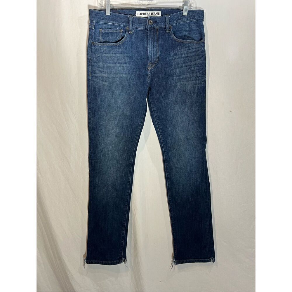 Express Jeans Rocco Slim Fit Skinny Leg Women’s 32 X 32 Dark Wash in color